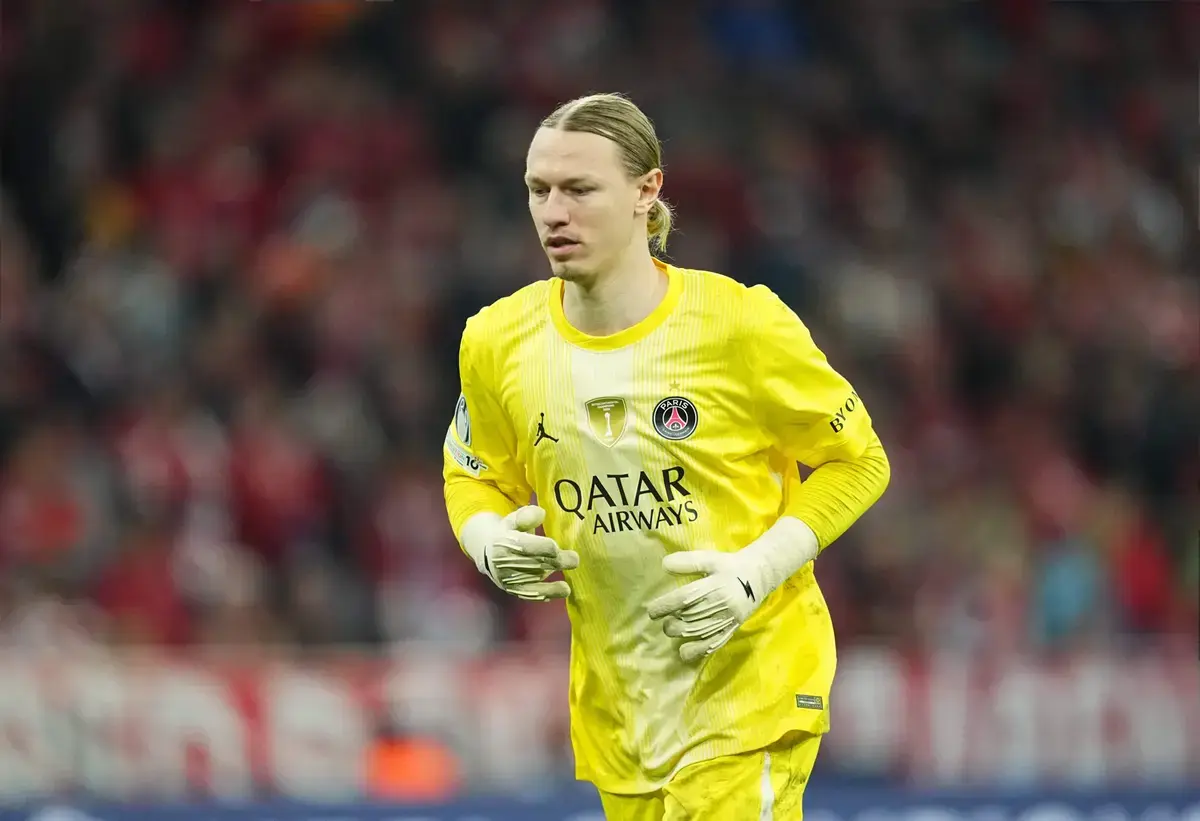 PSG goalkeepers use rugby tackling pads to prepare for Arsenal's set pieces